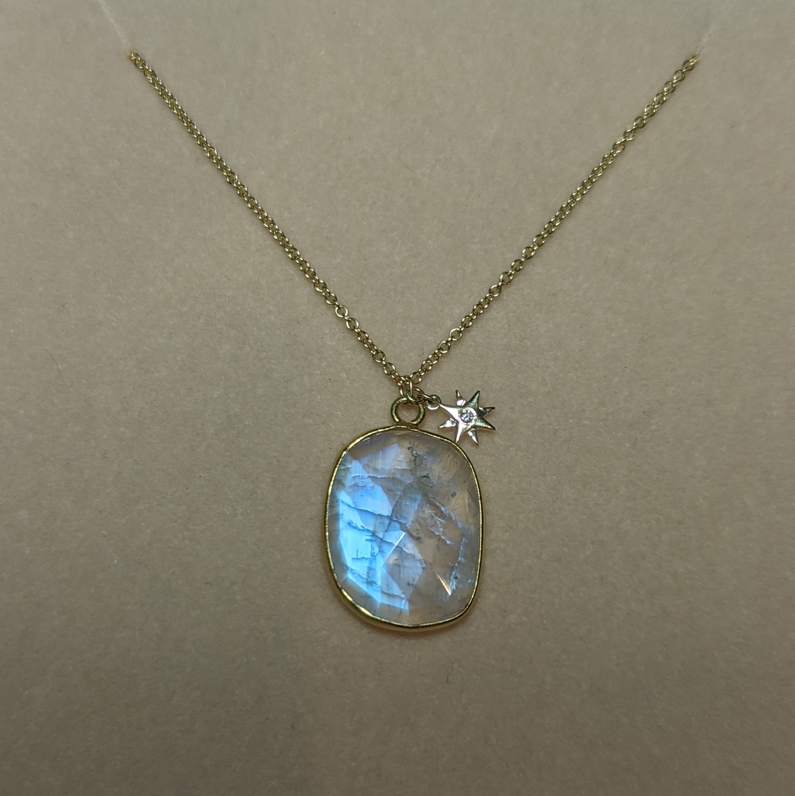 MOONSTONE || NECKLACE | One Dame Lane