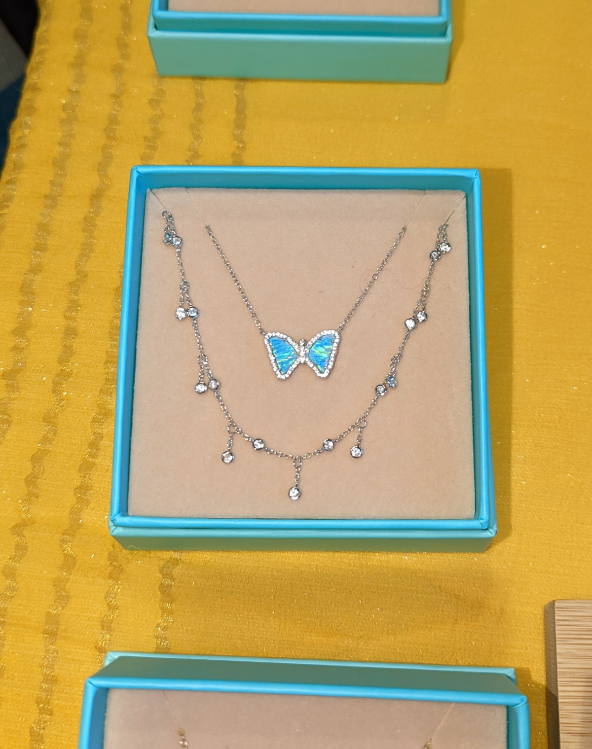 Rain Drop Choker Necklace With Crystals