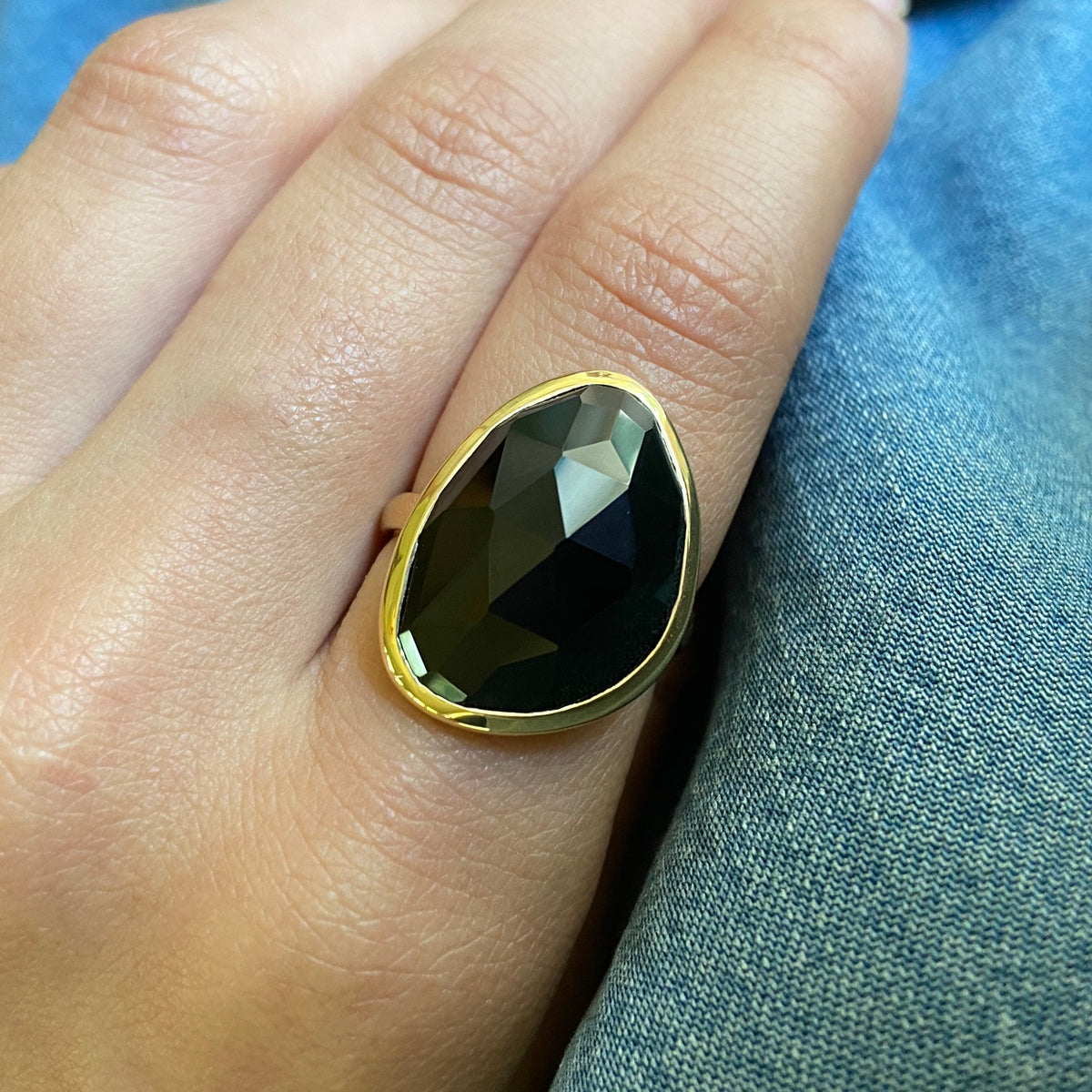 Black Spinel Large Gemstone Cocktail Ring in Gold