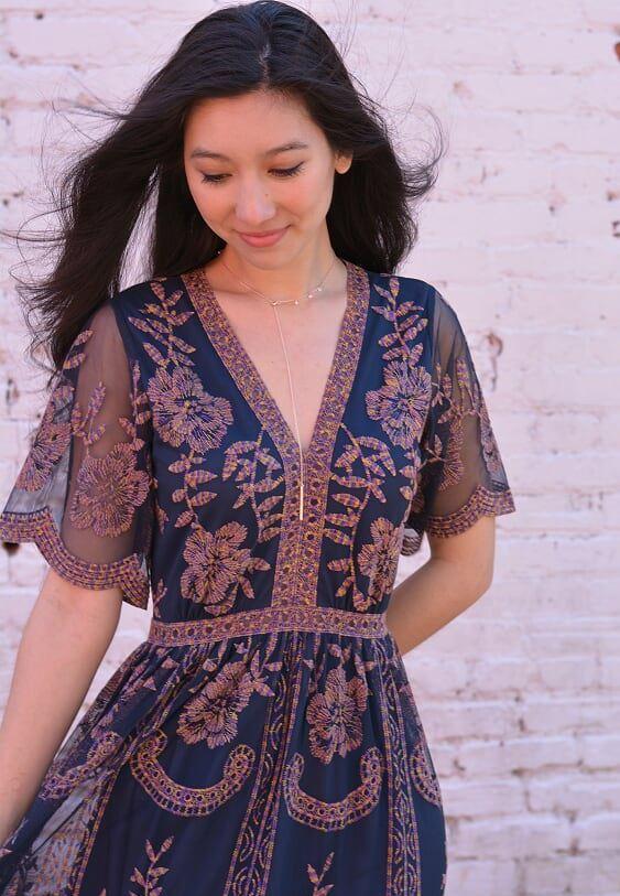 double slider lariat necklace with long bar extended