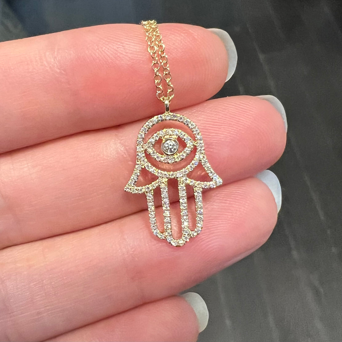 Hand necklace deals
