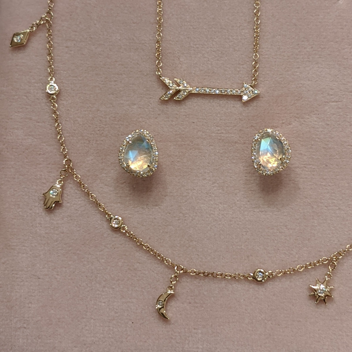 Diamond Arrow Necklace in 14k Gold